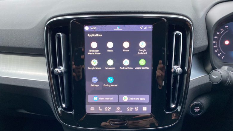 Volvo XC40 2.0 B4P Plus Black Edition 5dr Auto Petrol Estate